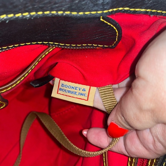 Dooney & Bourke Samba Pebbled Leather Large Black Satchel Logo
Lock Purse - Picture 6 of 16